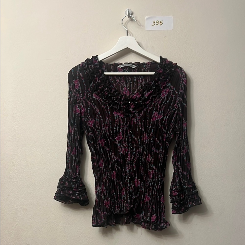 Signature by Larry Levine Ruched Bell Sleeve Black and Red Blouse